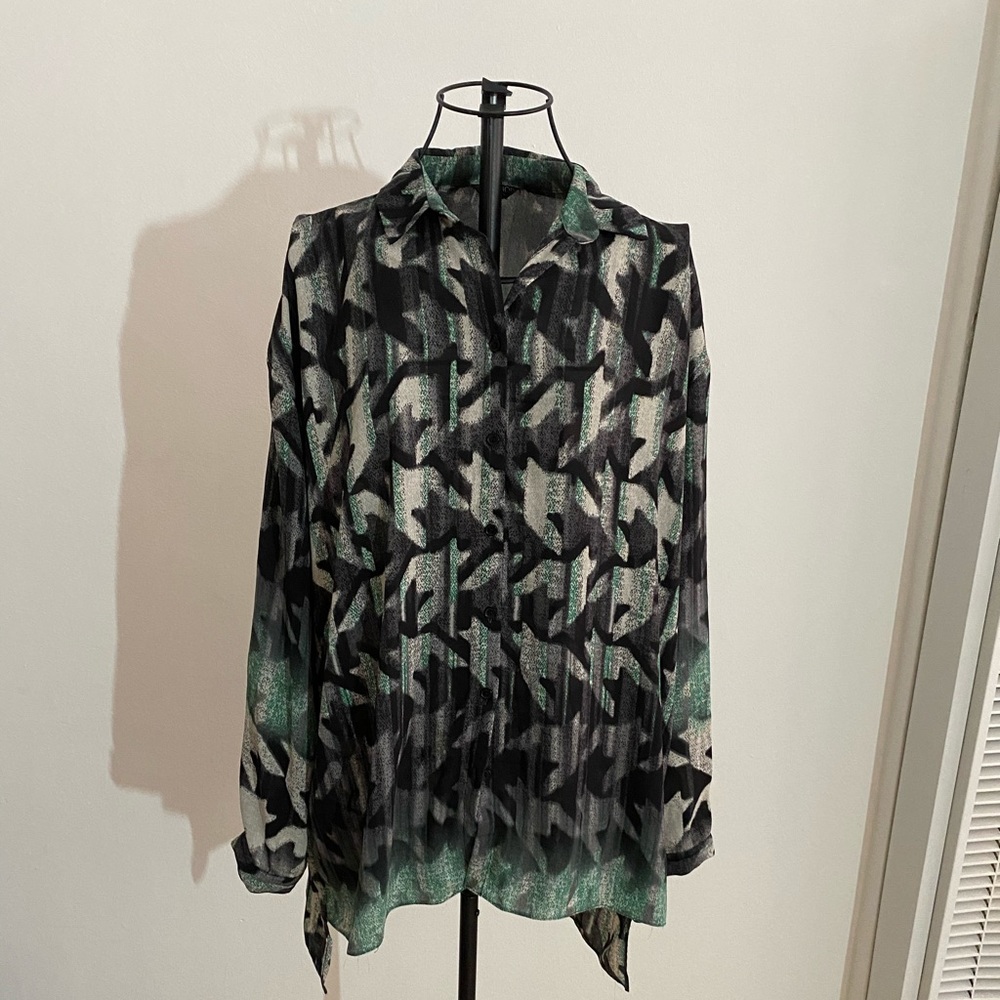 TOPSHOP Houndstooth Sheer Button-Down Blouse